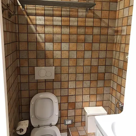Nocleg ze śniadaniem Friendhouse2 *
